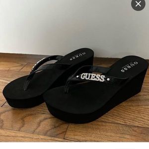 Guess woman’s flip flop wedges 🩴
